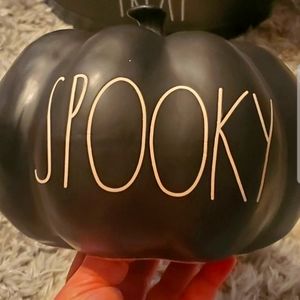Med Spooky ceramic Pumpkin 2020